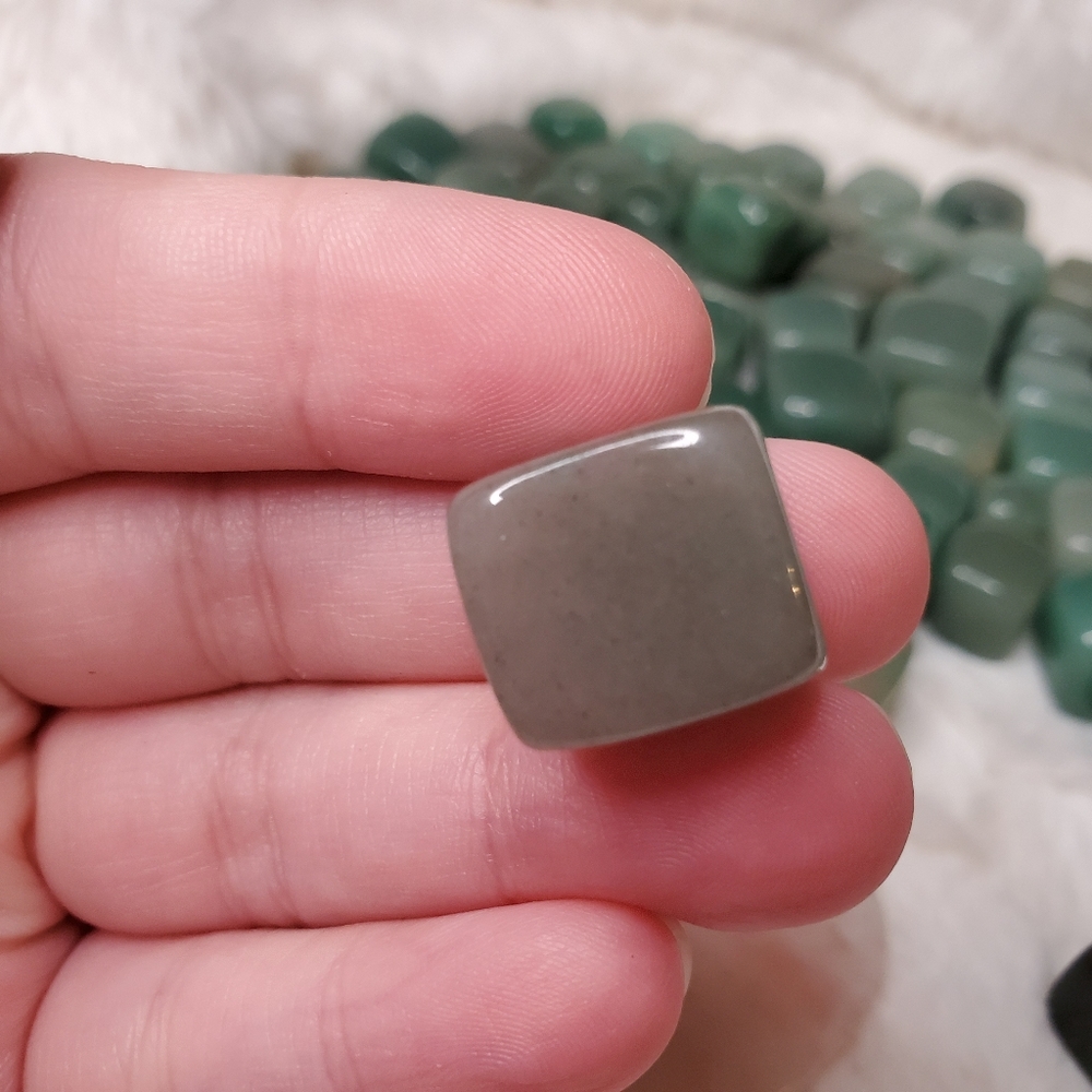 Set of 6 Green Aventurine Cubes - Picture 5 of 10